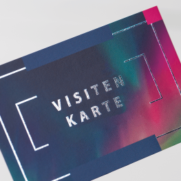 Visitenkarte mit einer Heißfolienprägung Silber als Veredelung